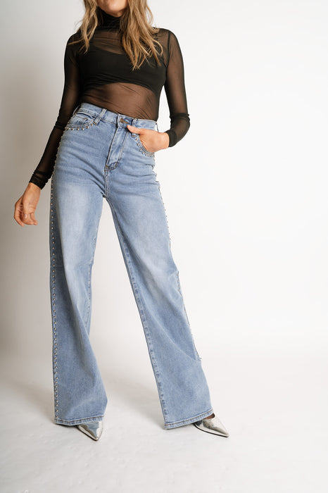 NEED TO KNOW JEANS